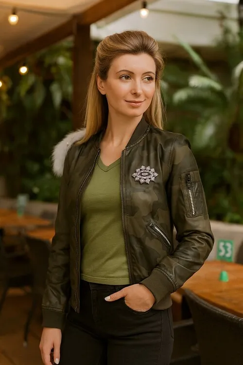 Бомбер Милитари Жемчуг от Army of Girls Бомбер Милитари Жемчуг брендовая одежда